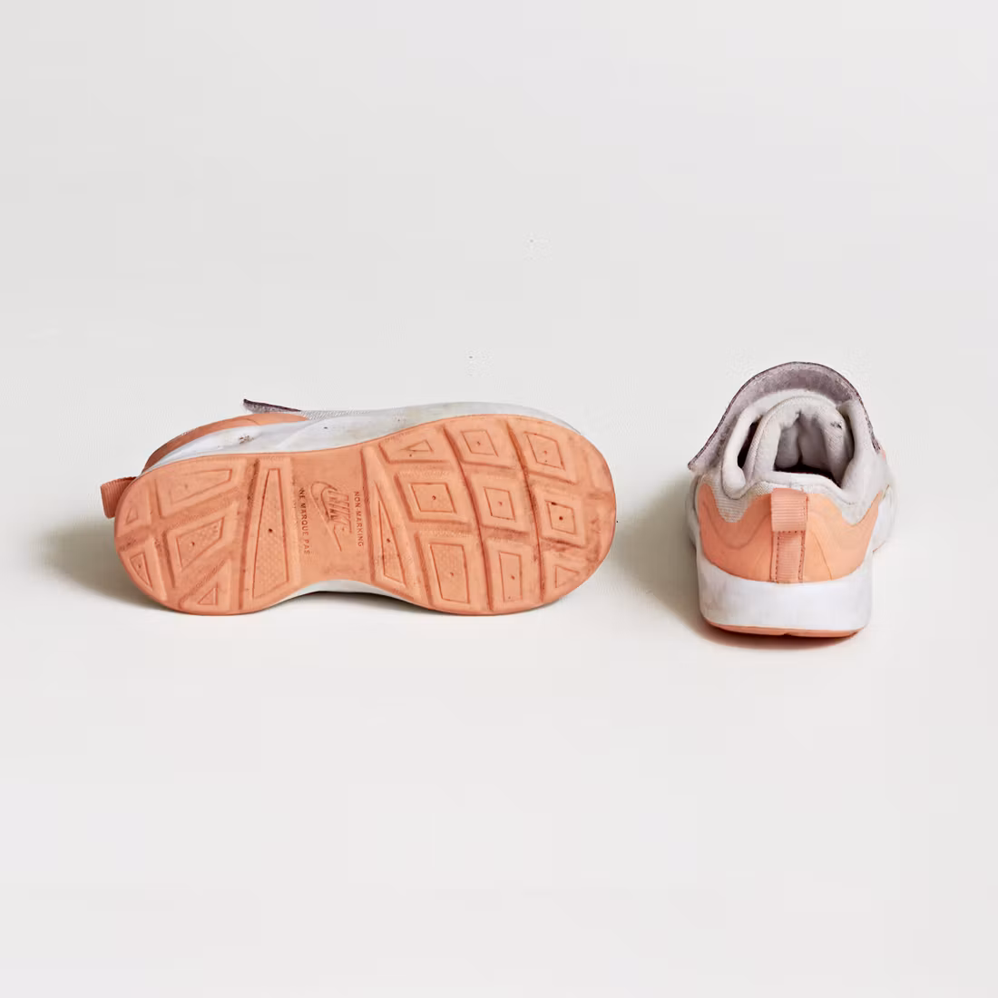 Sneakers - Nike - Storlek 26