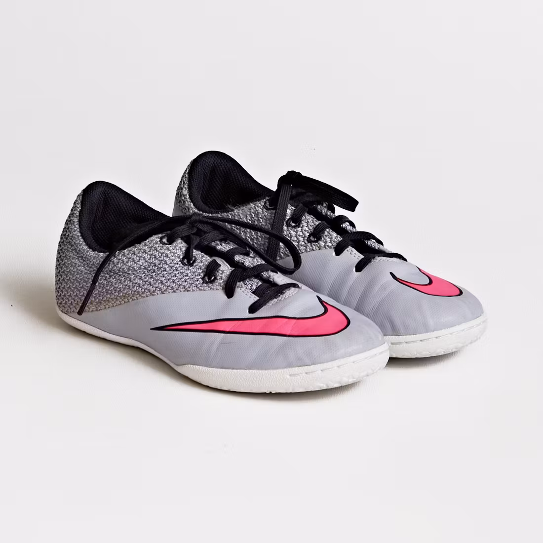 Träningsskor - Nike - Storlek 35,5