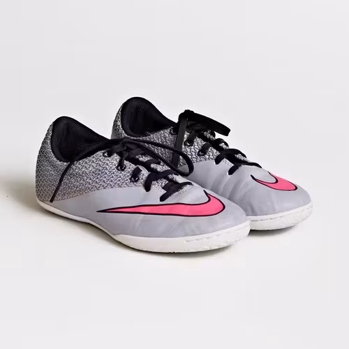 Träningsskor - Nike - Storlek 35,5