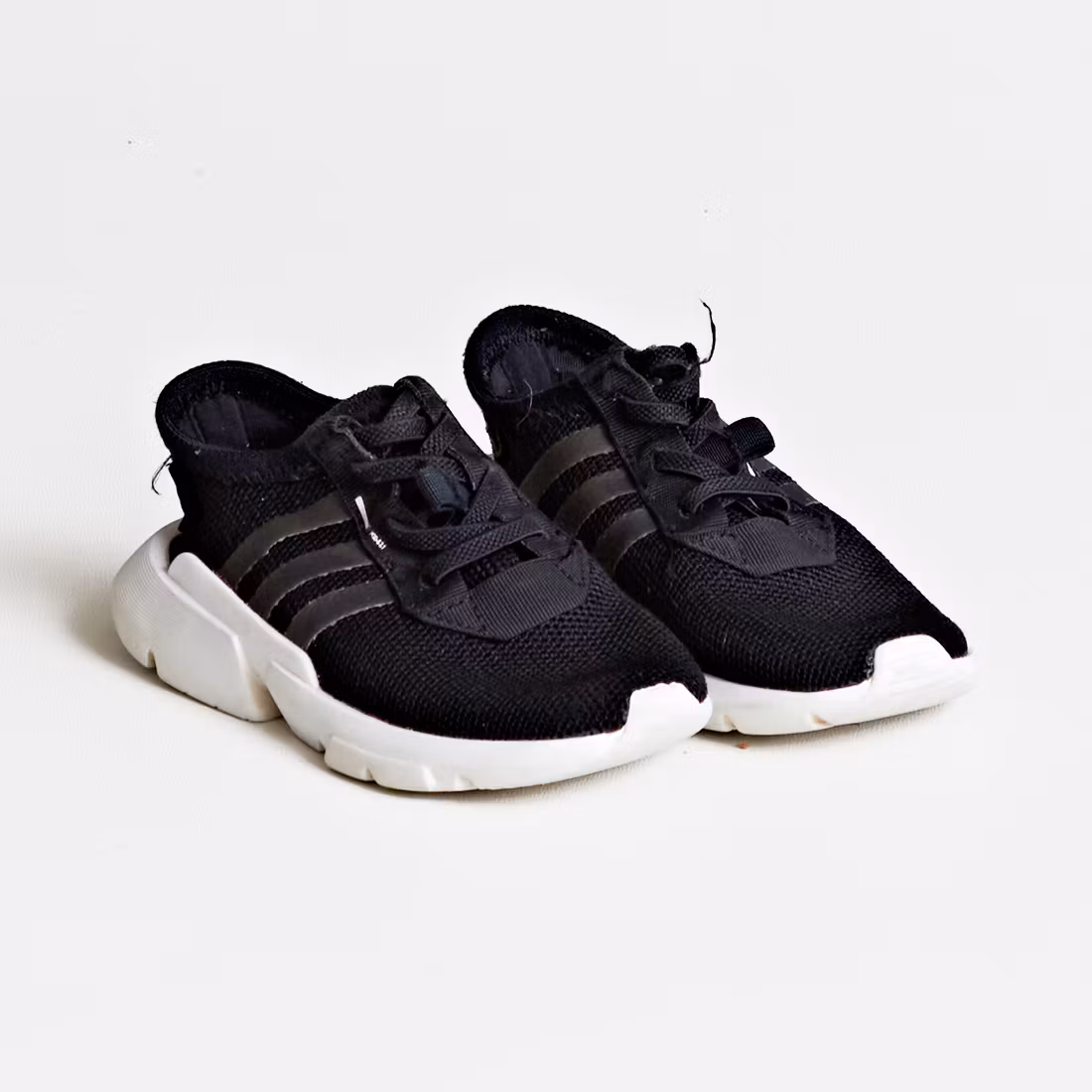 Sneakers - Adidas - Storlek 24