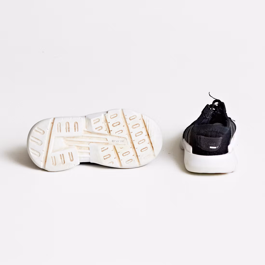 Sneakers - Adidas - Storlek 24