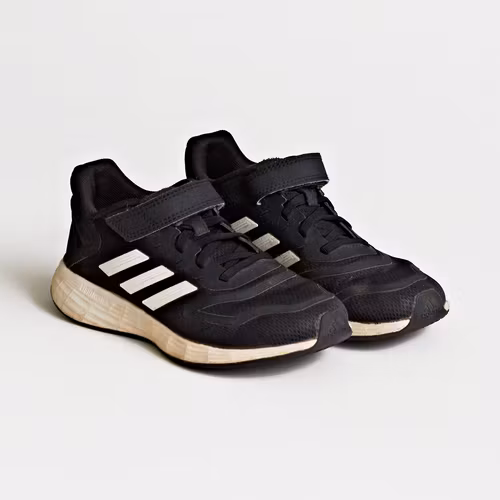 Sneakers - Adidas - Storlek 31,5