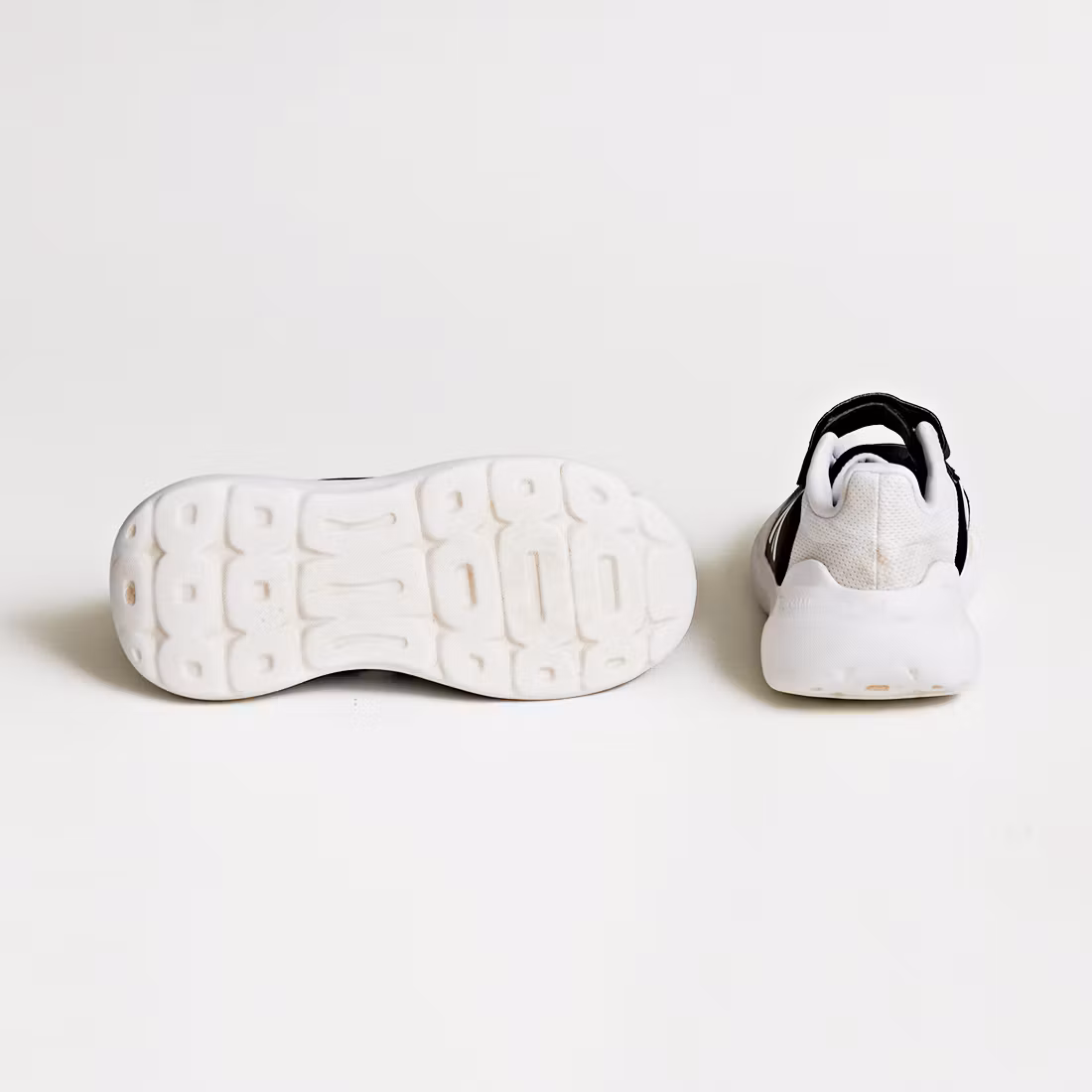 Sneakers - Adidas - Storlek 35