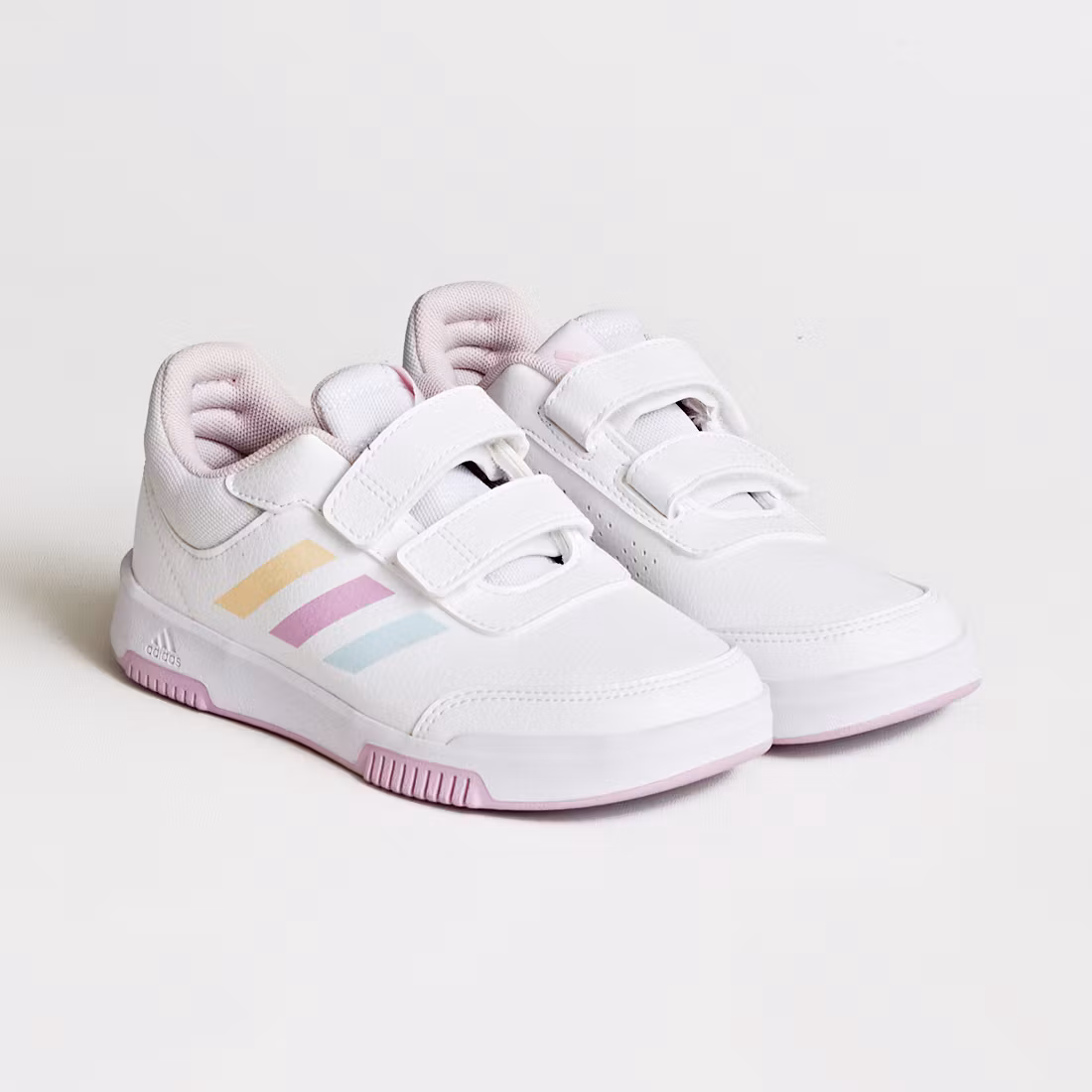 Sneakers - Adidas - Storlek 34