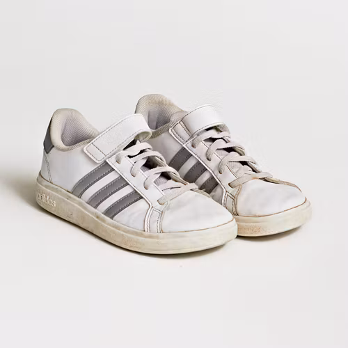 Sneakers - Adidas - Storlek 33