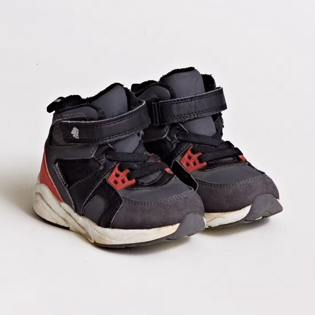 Sneakers - Lejon - Storlek 24