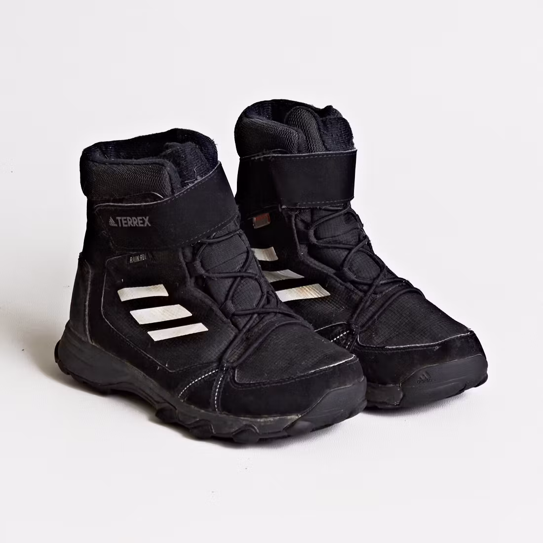 Vinterkängor - Adidas - Storlek 32