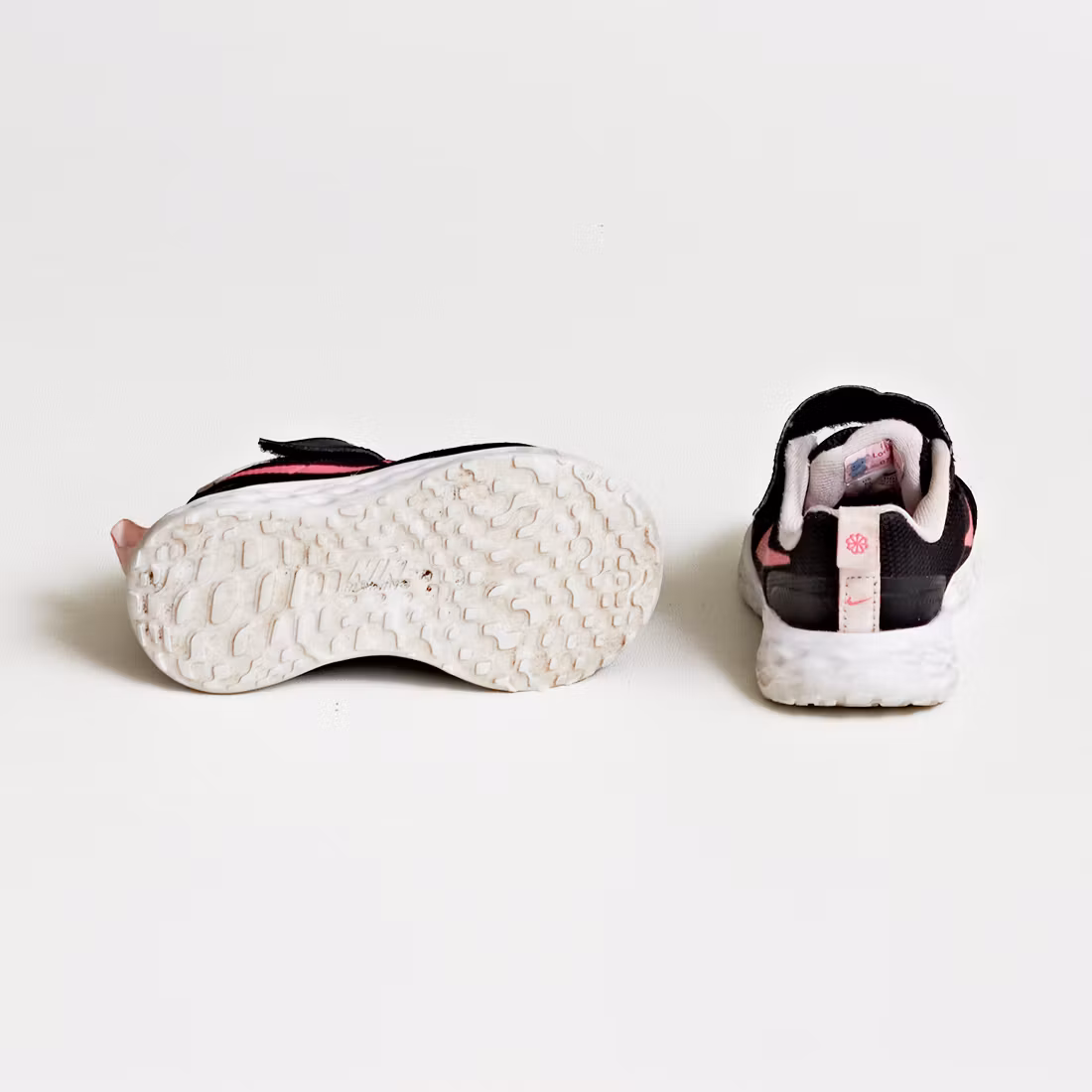 Sneakers - Nike - Storlek 22