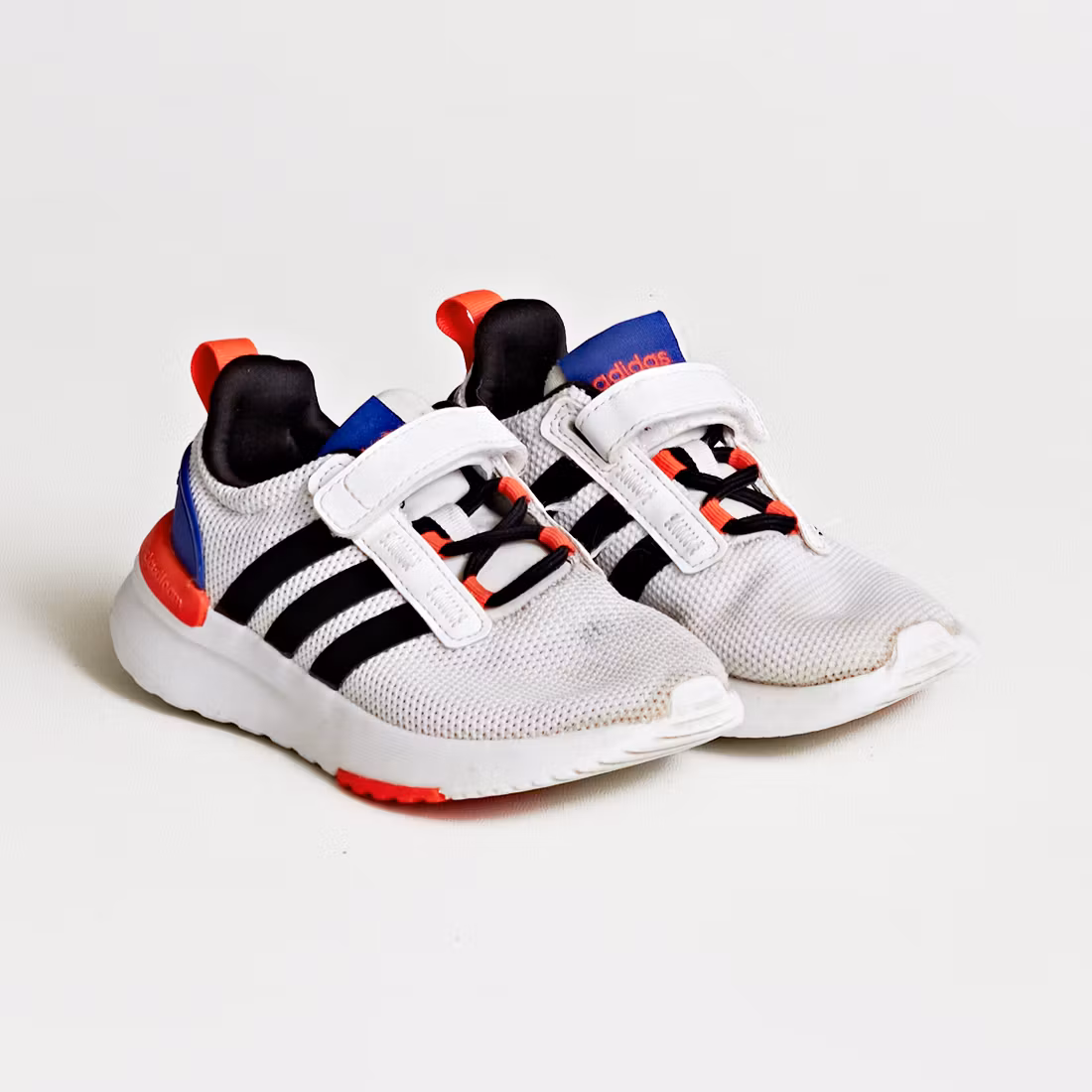 Sneakers - Adidas - Storlek 28