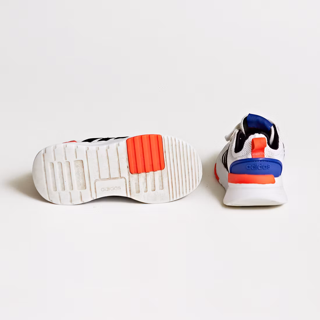 Sneakers - Adidas - Storlek 28