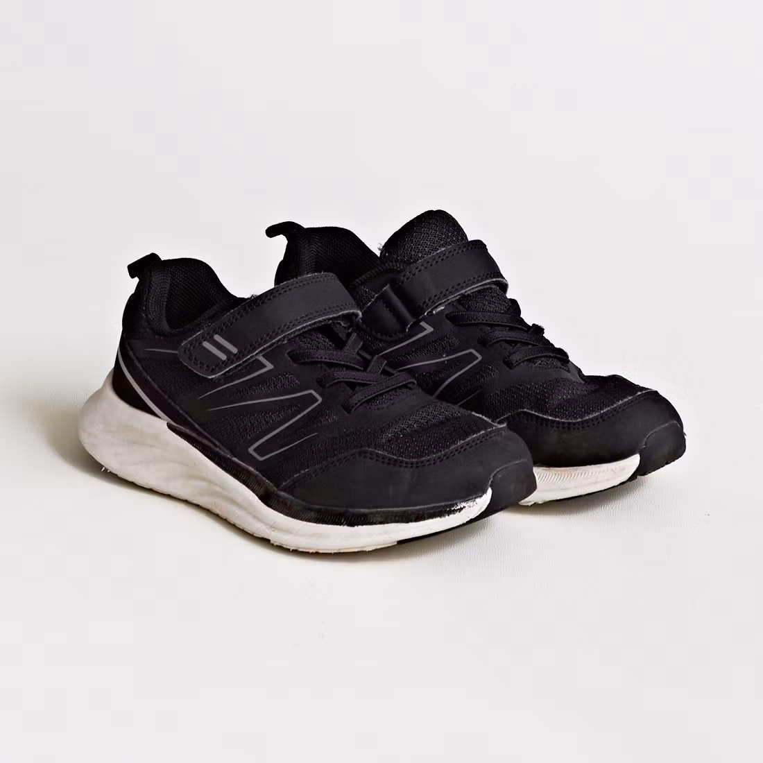 Sneakers - Storlek 32