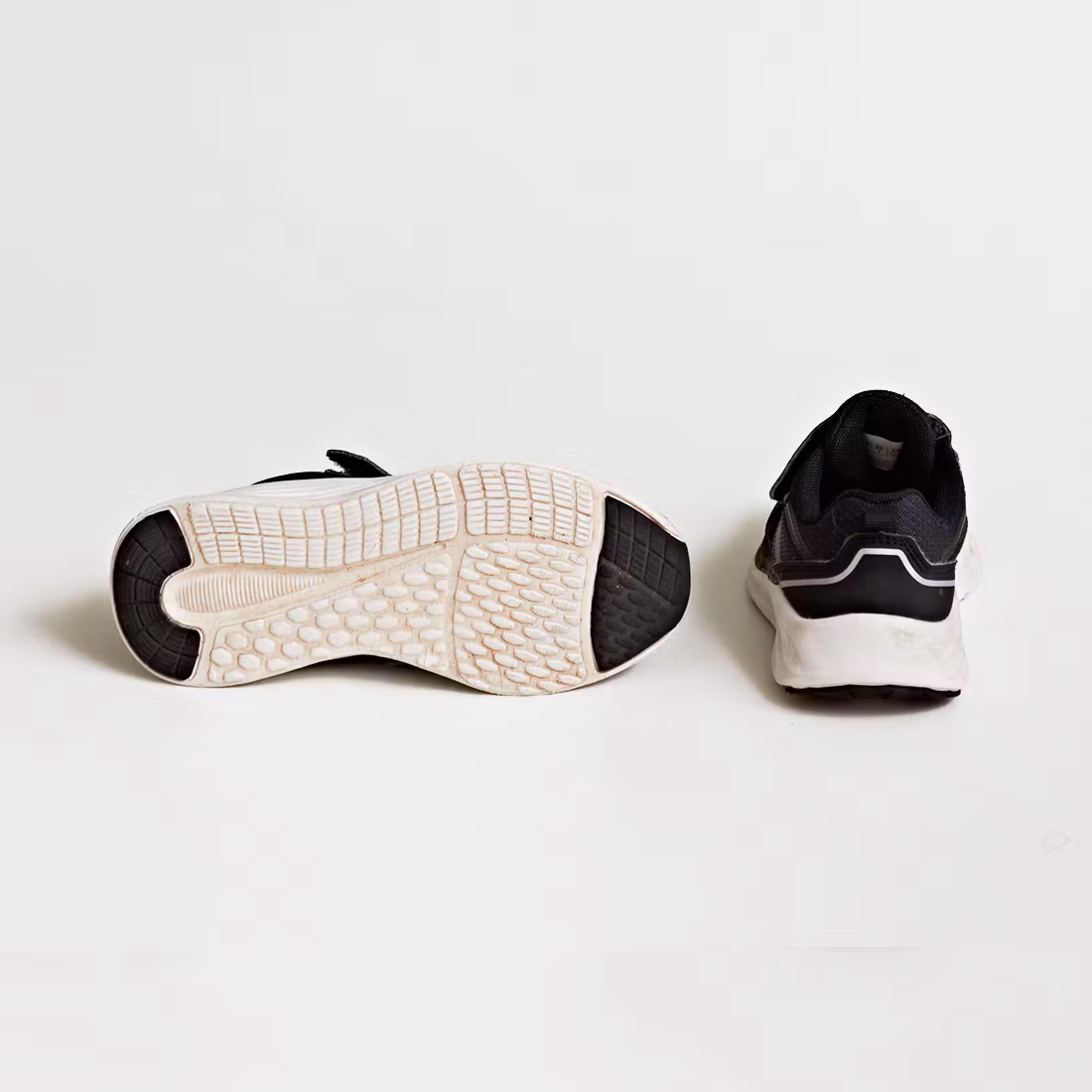 Sneakers - Storlek 32