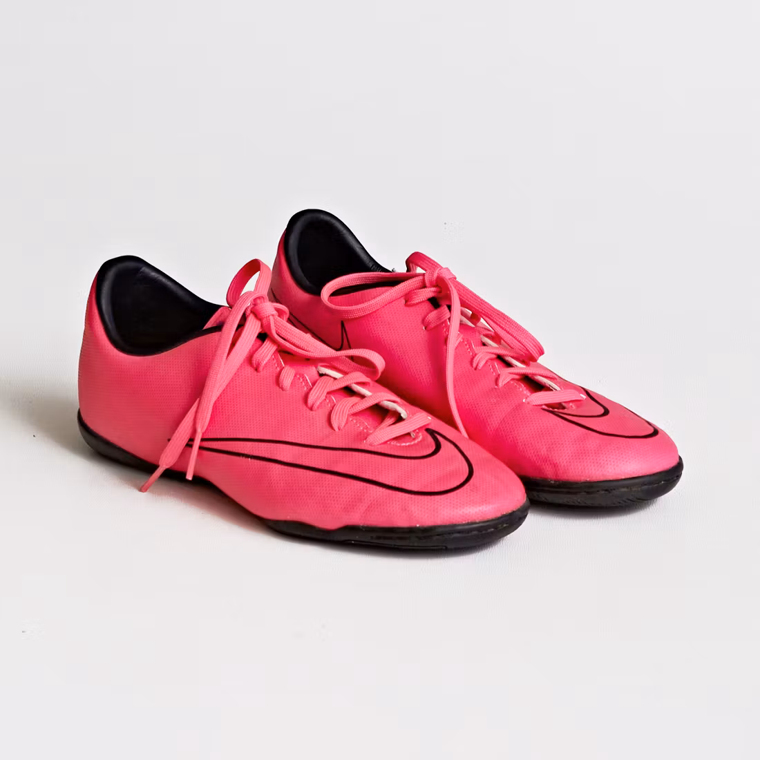 Träningsskor - Nike - Storlek 35,5