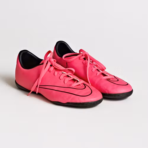 Träningsskor - Nike - Storlek 35,5