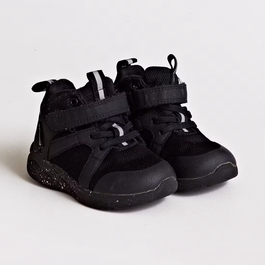 Sneakers - Lejon - Storlek 23