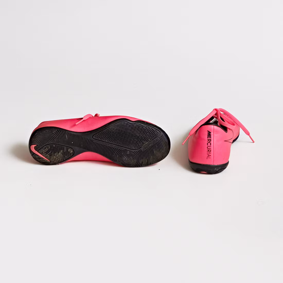 Träningsskor - Nike - Storlek 35,5