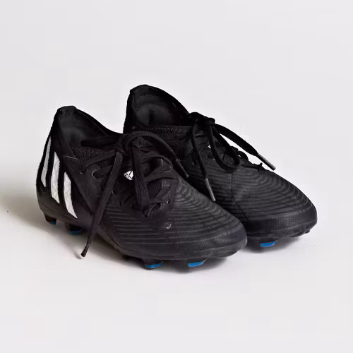 Fotbollsskor - Adidas - Storlek 31