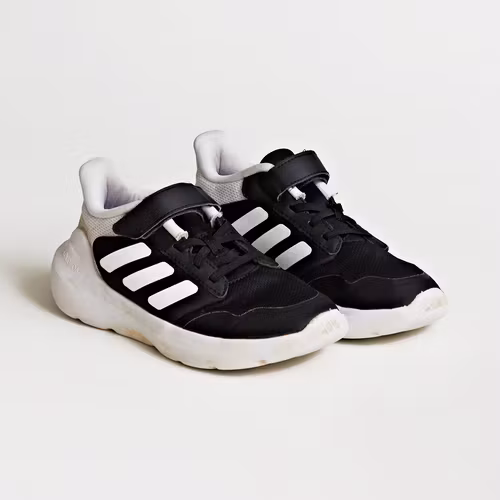 Sneakers - Adidas - Storlek 35