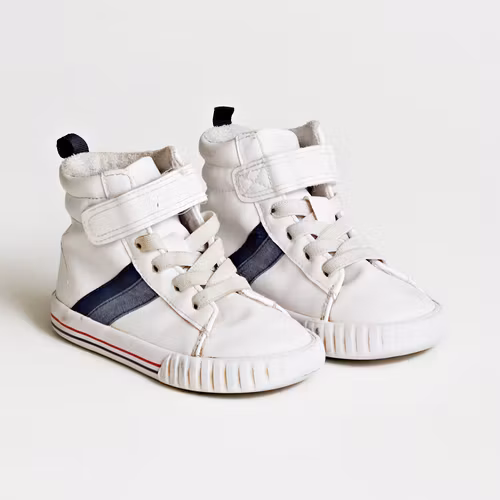 Fodrade sneakers - H&M - Storlek 24