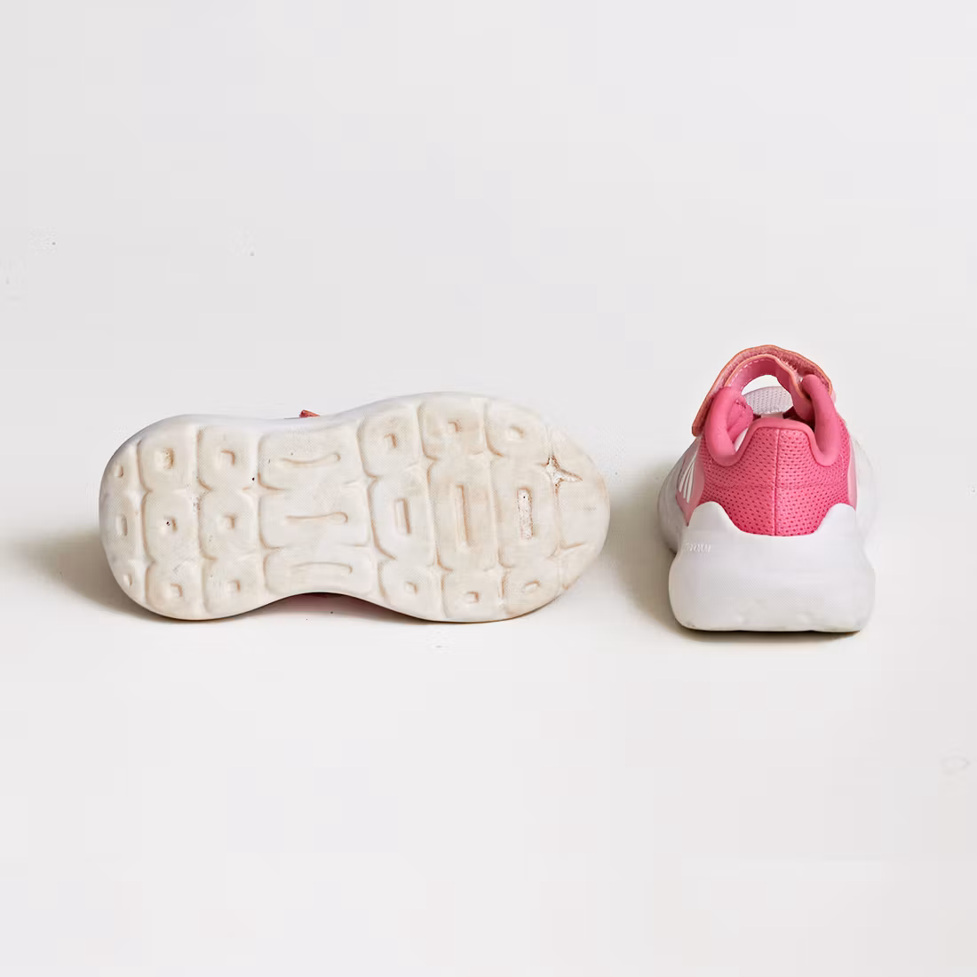 Sneakers - Adidas - Storlek 30