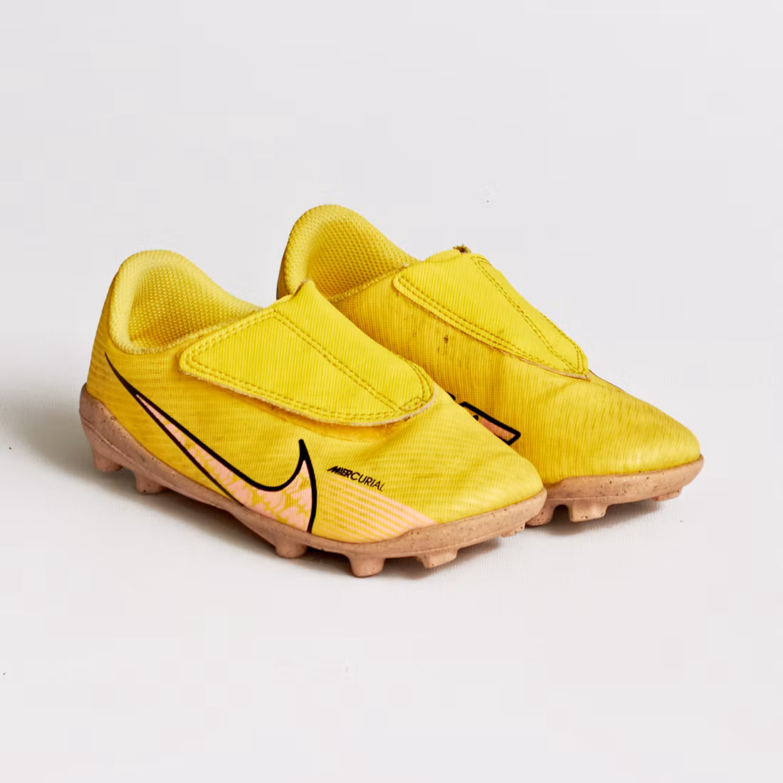 Fotbollsskor - Nike - Storlek 31
