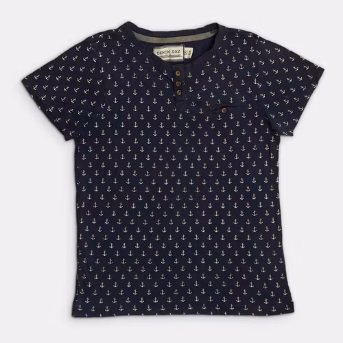 T-shirt - Storlek 122/128