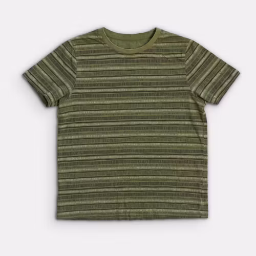 T-shirt - Storlek 122/128