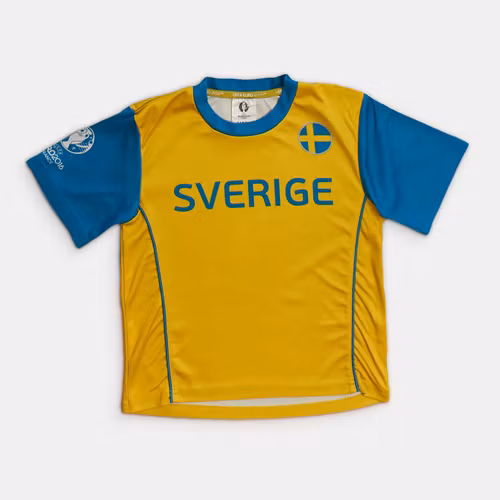 T-shirt - Storlek 110/116