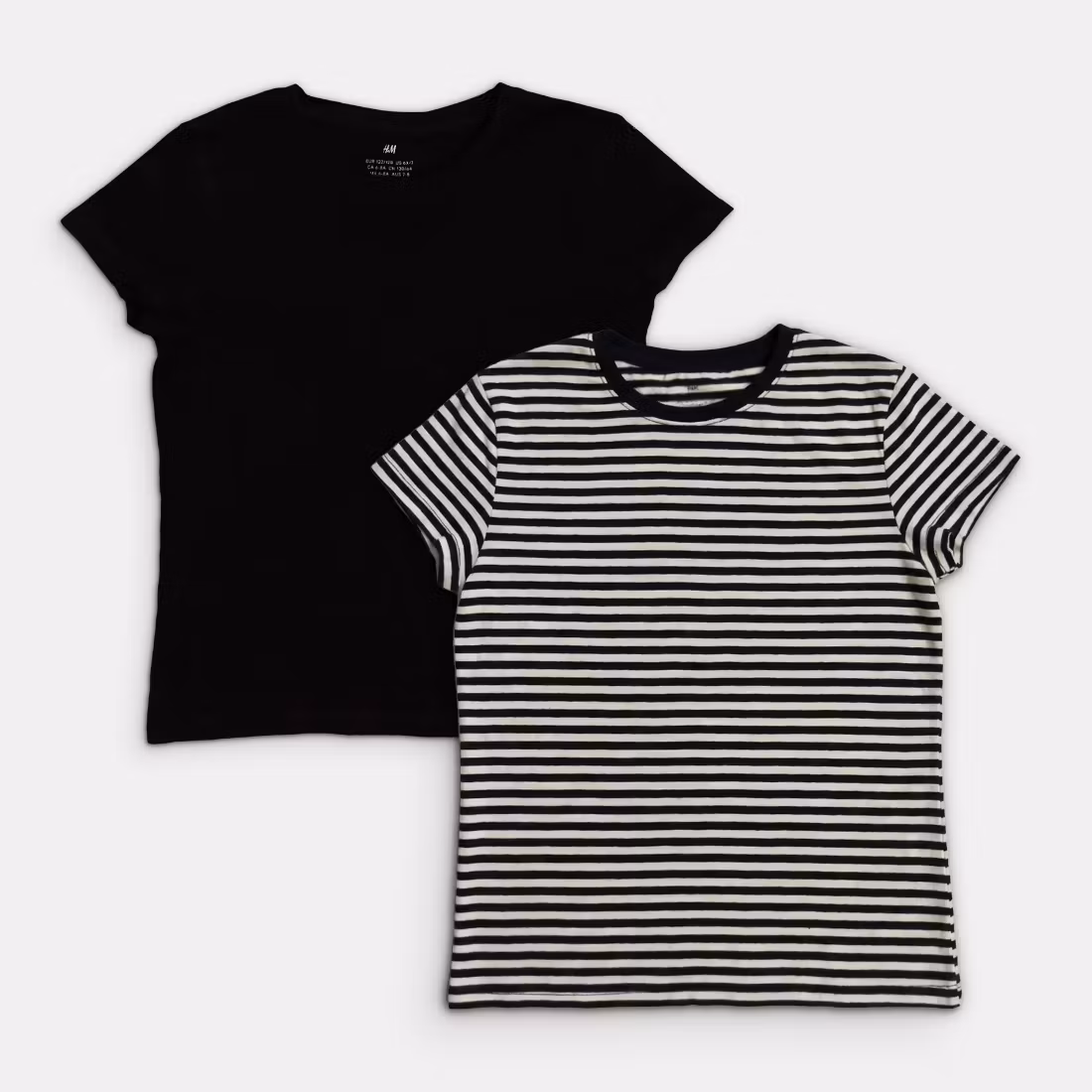 T-shirts - H&M - Storlek 122/128