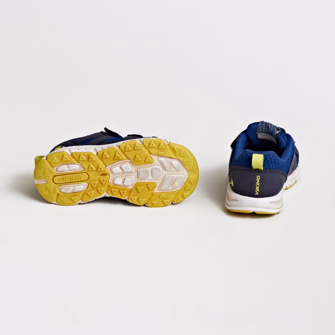 Sneakers - Viking - Storlek 24
