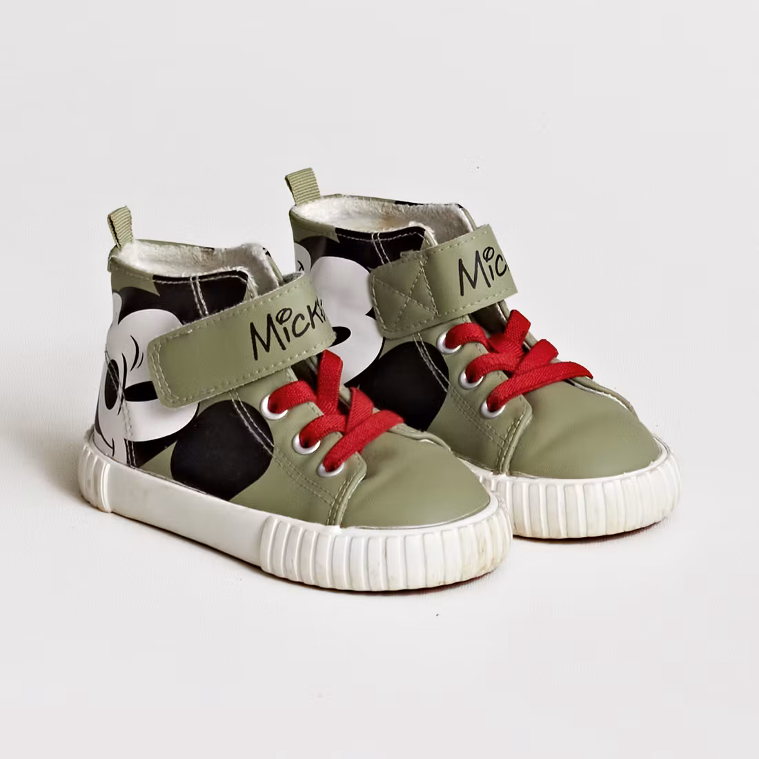 Fodrade sneakers - H&M - Storlek 23