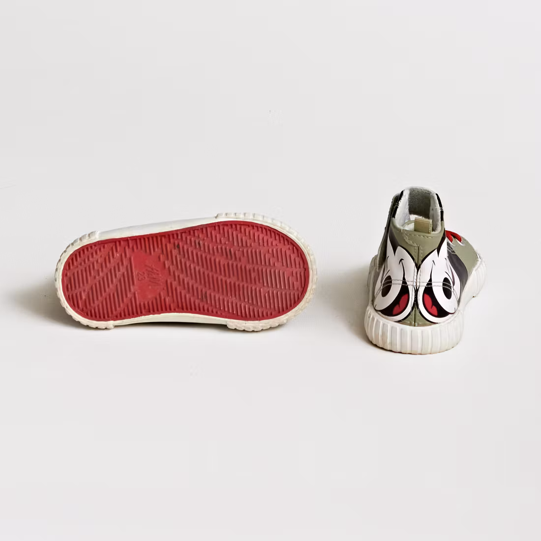 Fodrade sneakers - H&M - Storlek 23
