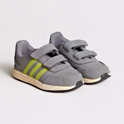 Sneakers - Adidas - Storlek 24