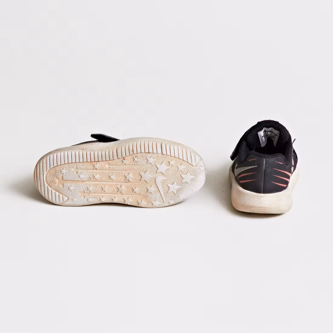 Sneakers - Nike - Storlek 26