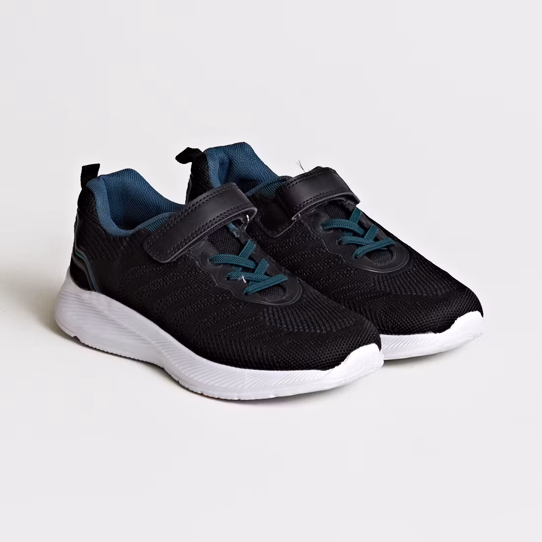 Sneakers - MyWear - Storlek 35