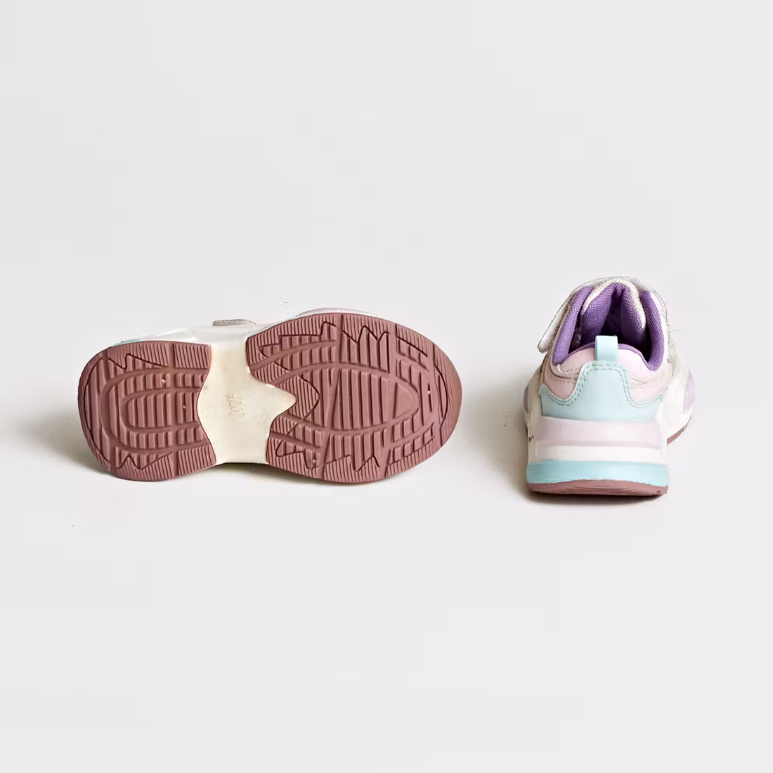 Sneakers - H&M - Storlek 24