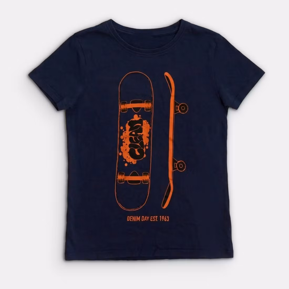 T-shirt - Storlek 122/128