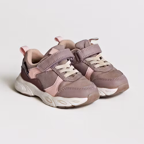 Sneakers - Linear - Storlek 24