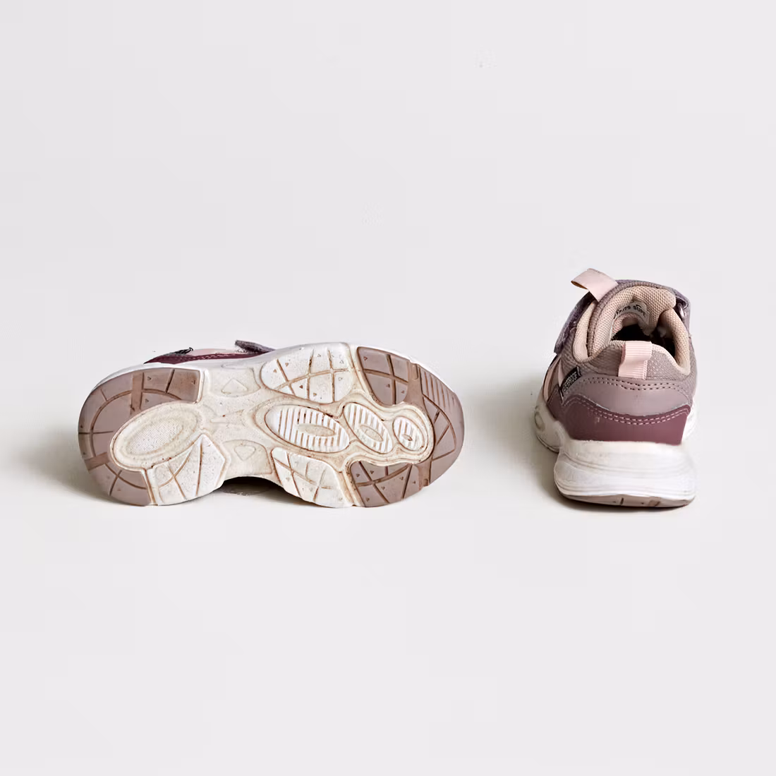 Sneakers - Linear - Storlek 24