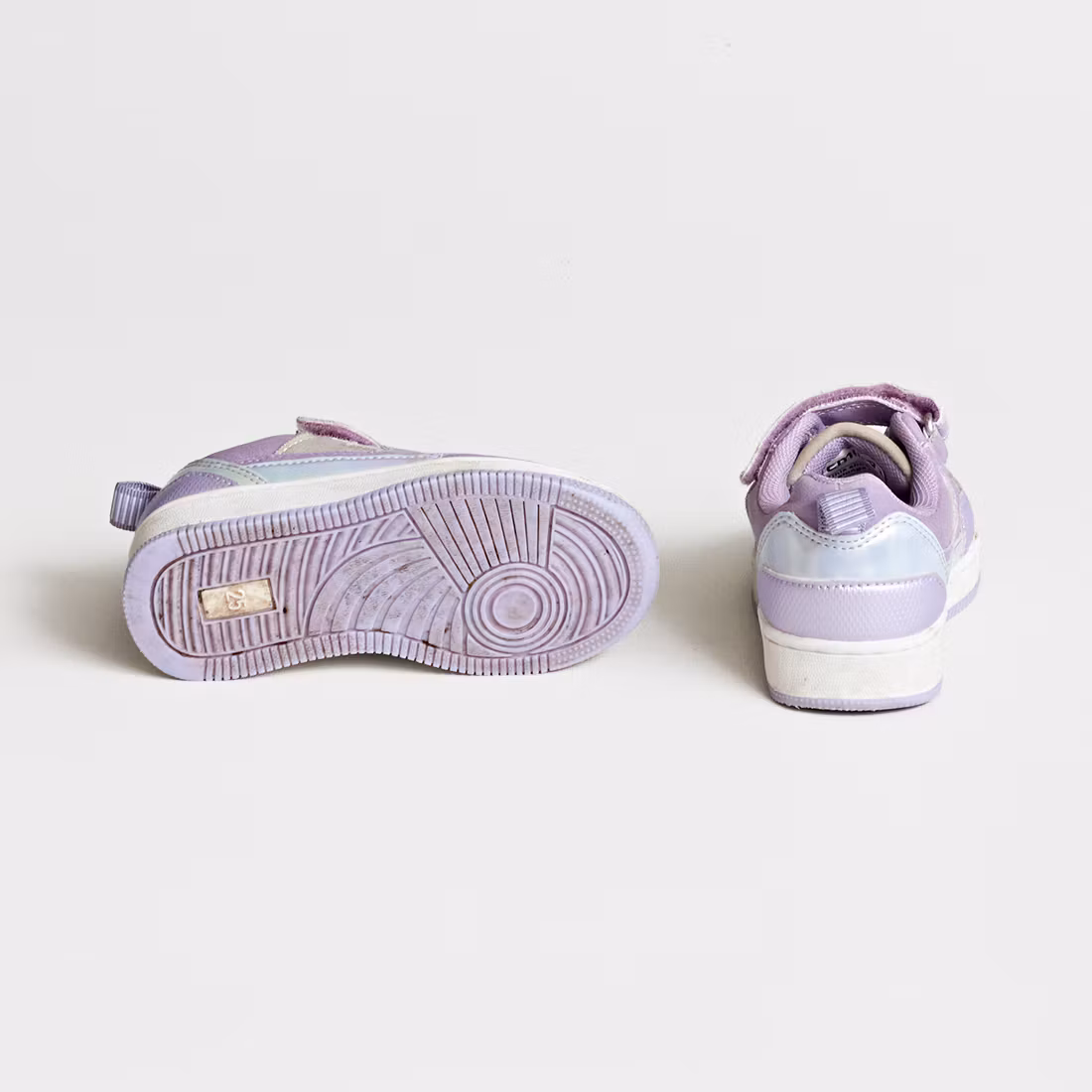 Sneakers - Lejon - Storlek 25