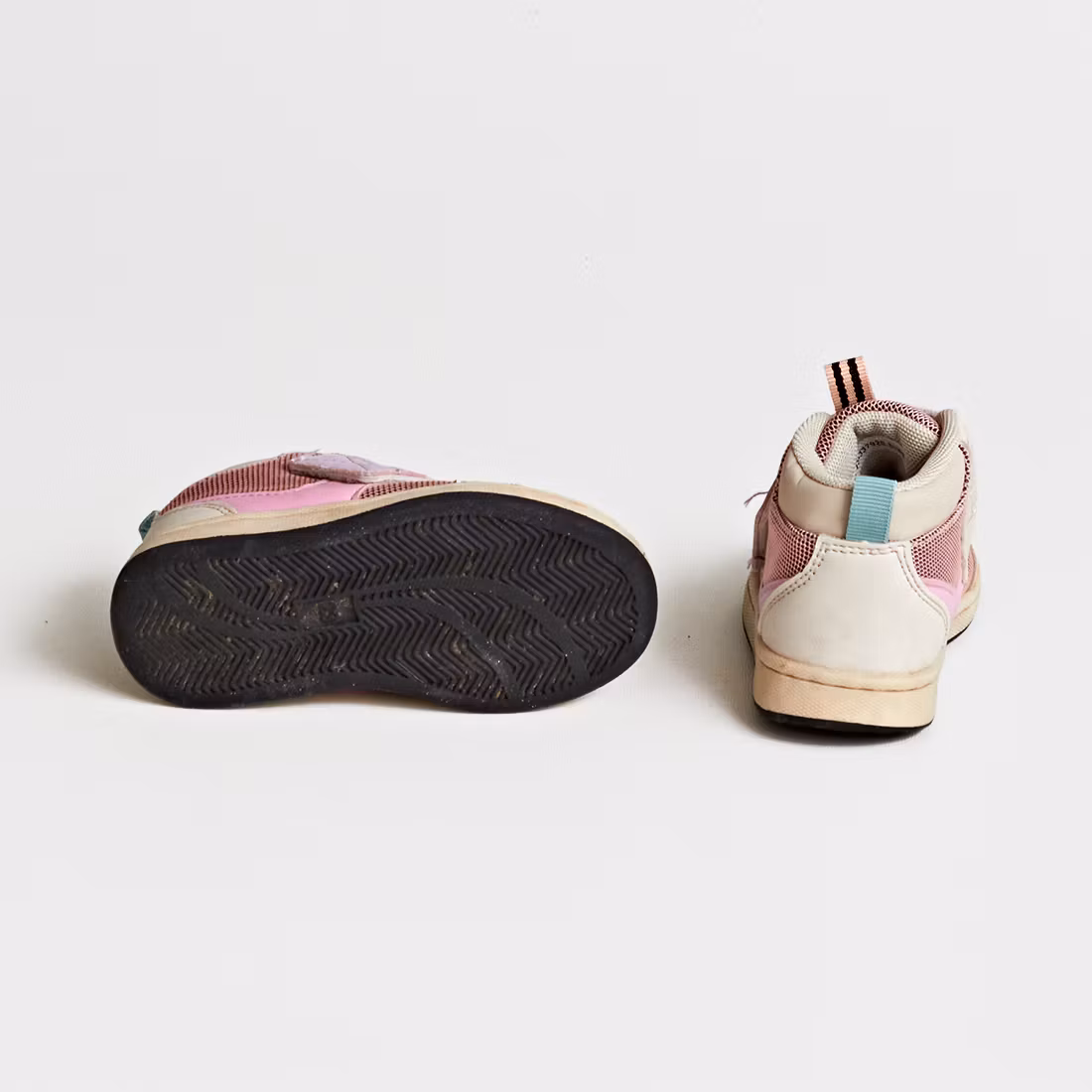 Sneakers - DinSko - Storlek 23