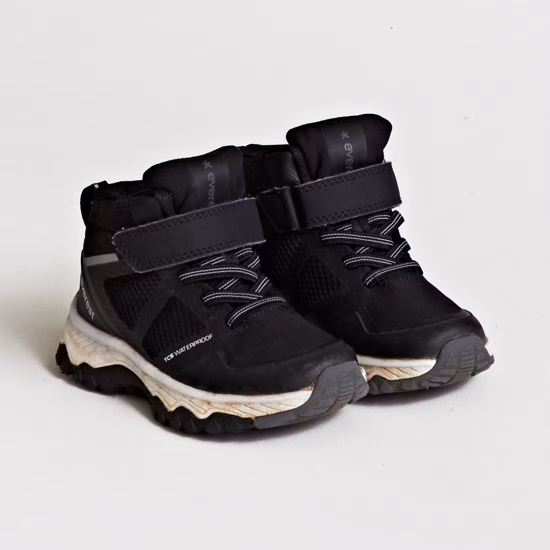Sneakers - Storlek 24