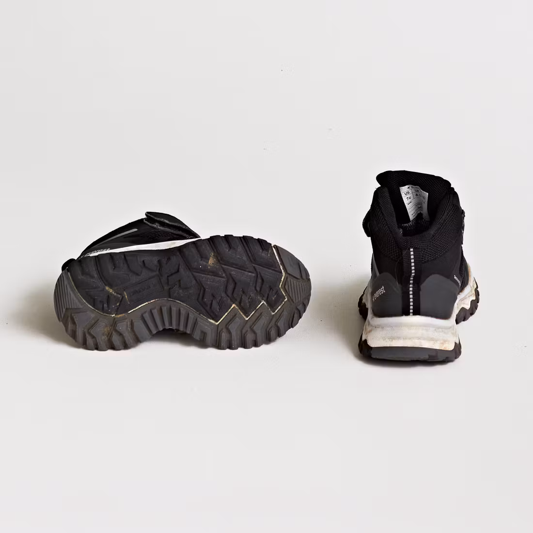 Sneakers - Storlek 24