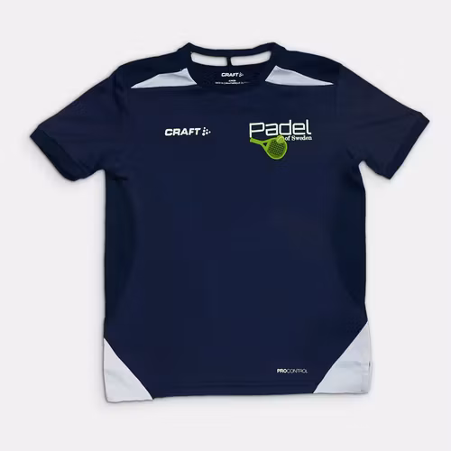 T-shirt - Storlek 122/128