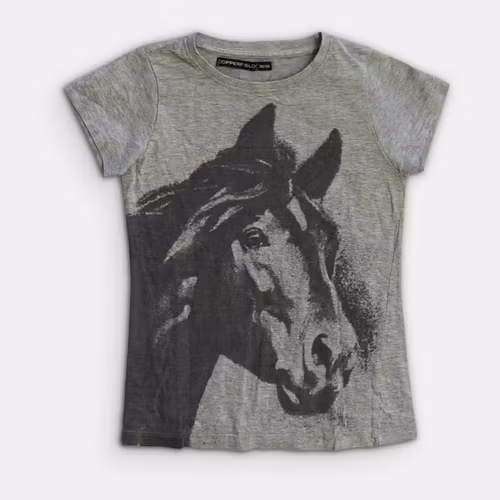 T-shirt - Storlek 122/128
