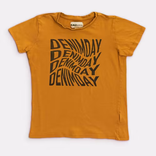 T-shirt - Storlek 122/128