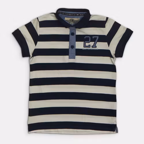 T-shirt - Storlek 122/128