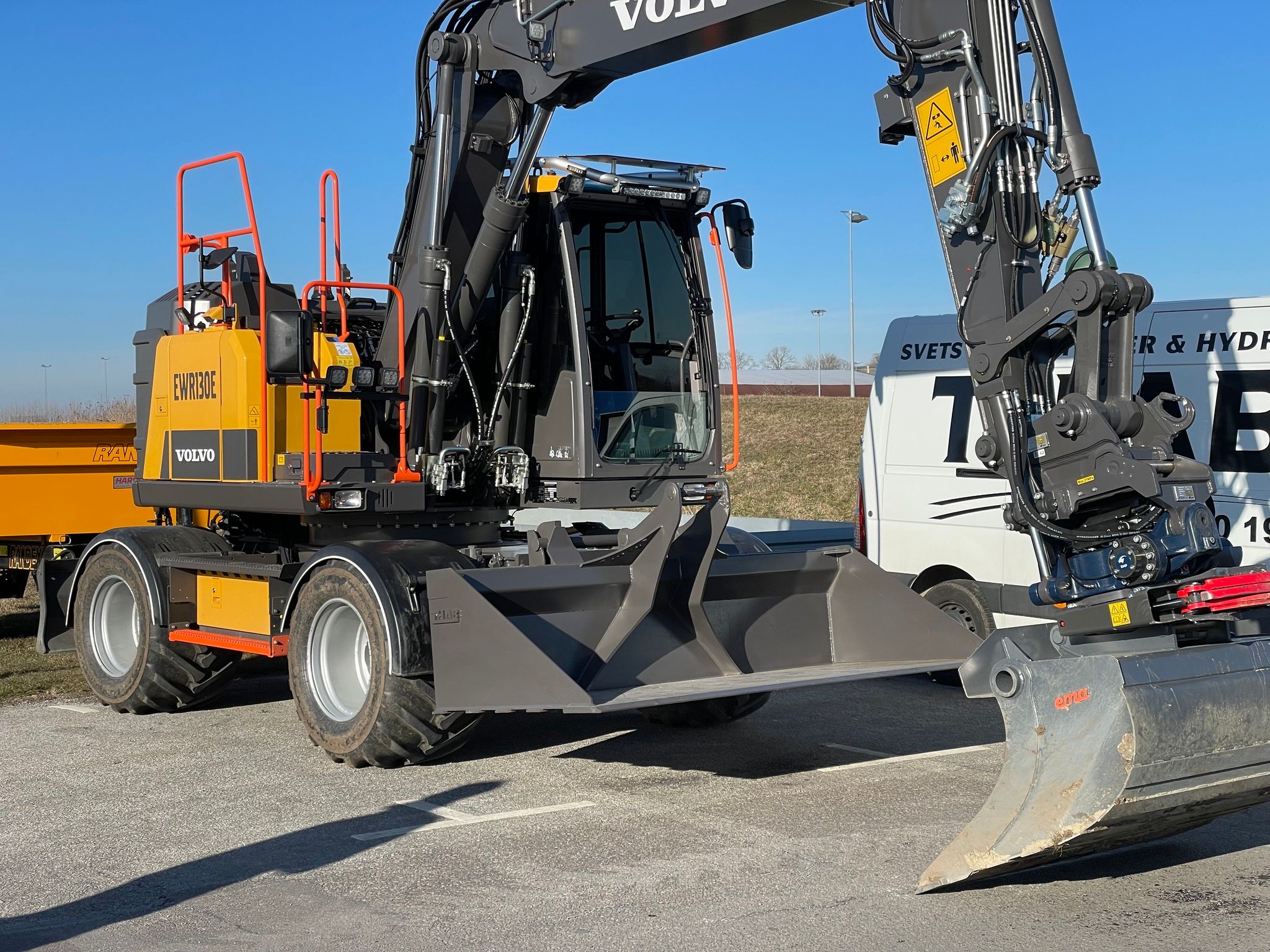 Volvo EW Modeller EWR130  Fastmonterat ST-BM Fäste