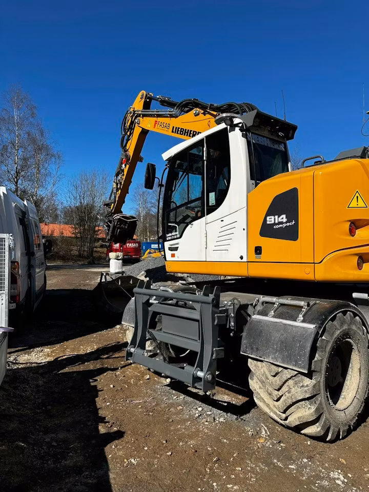 Black Week Deal Paket med Kombifäste STBM-S60 skopa och Fastmonterat fäste