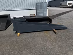Skopa med dubbelfäste s60
